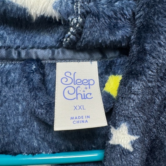 Women’s XXL Blue Velvet Robe Size XXL - Picture 3 of 6